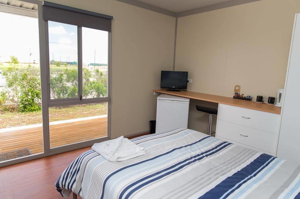 Merinda Village Hotel Боуен Екстериор снимка